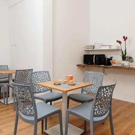 Πανσιόν La Casa Di Ambra *